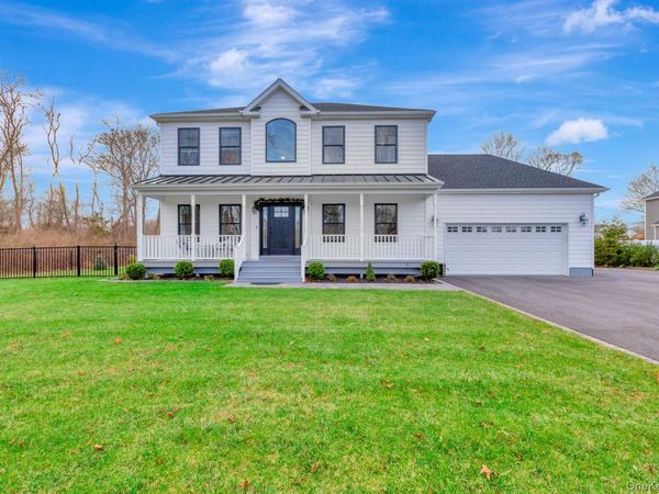 15 Shaw Lane, East Moriches, NY 11940