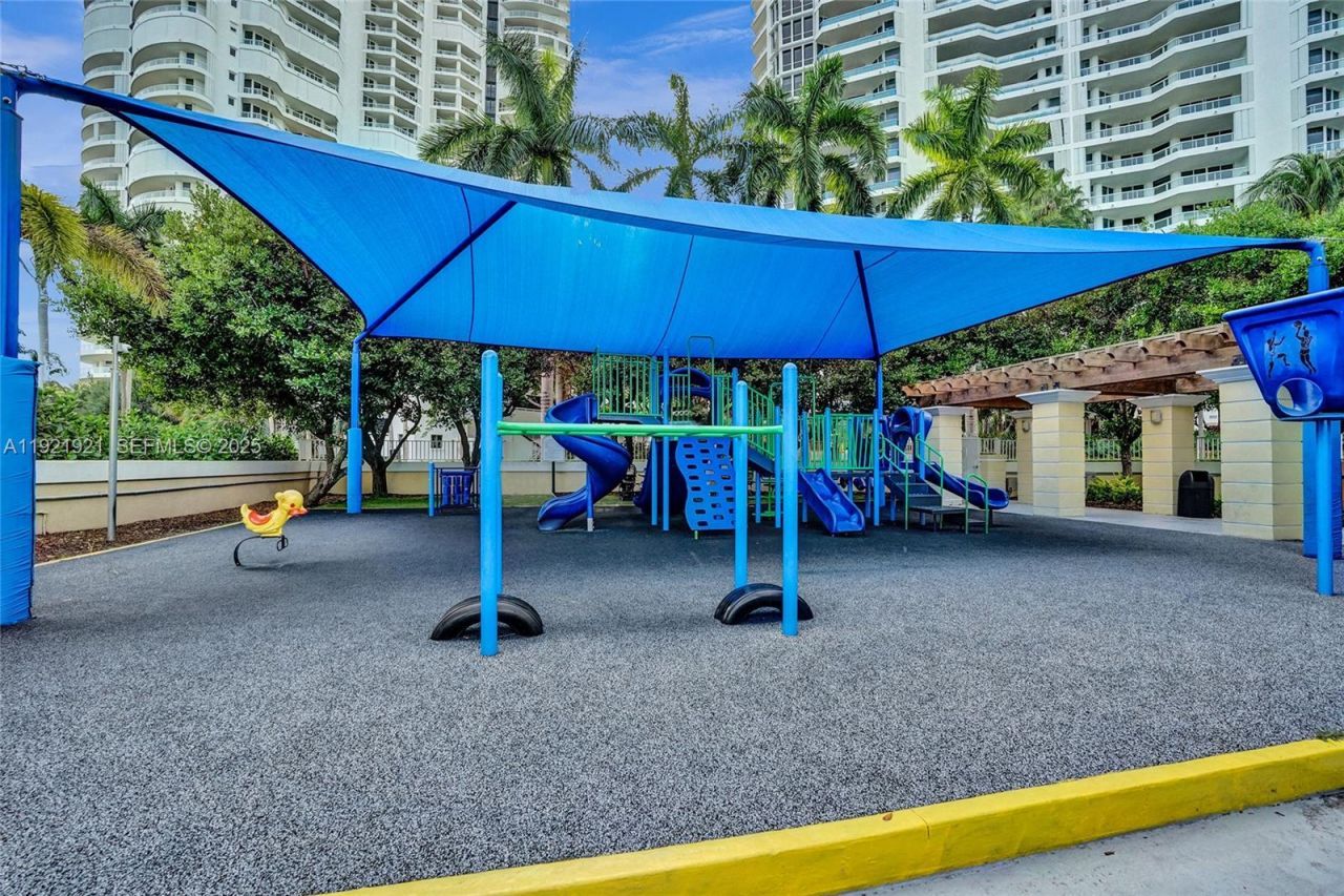 21200 Point Place, Unit 403, Aventura, FL 33180 Photo