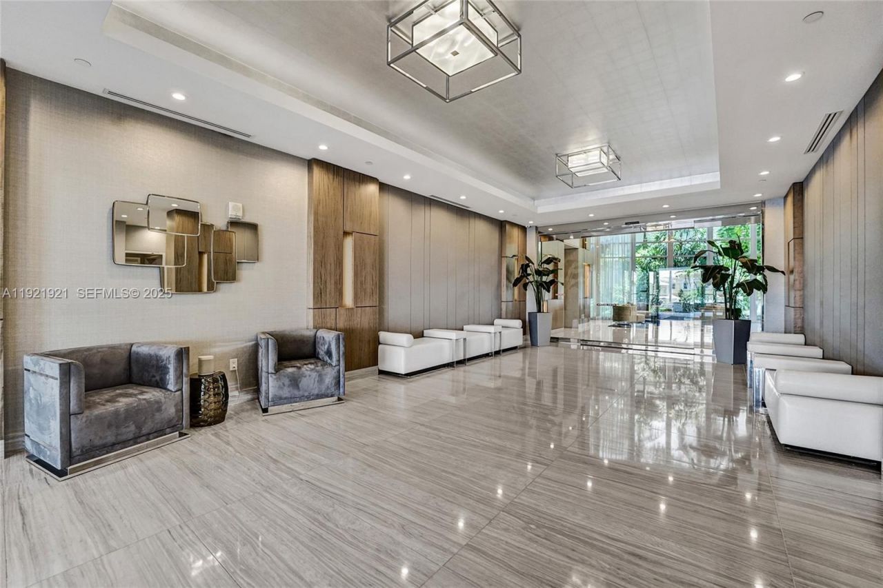 21200 Point Place, Unit 403, Aventura, FL 33180 Photo