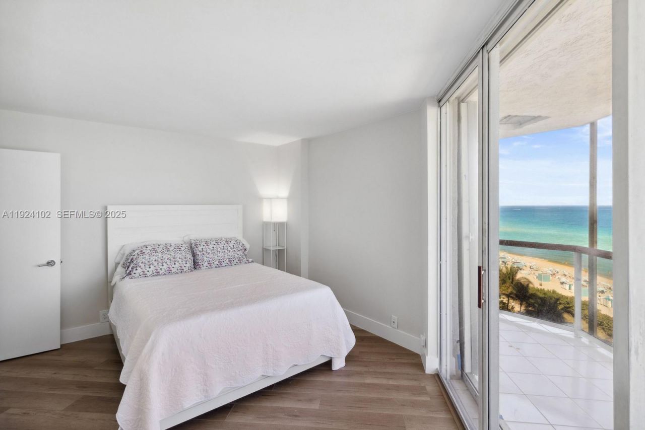 6767 Collins Ave, Unit 909, Miami Beach, FL 33141 Photo