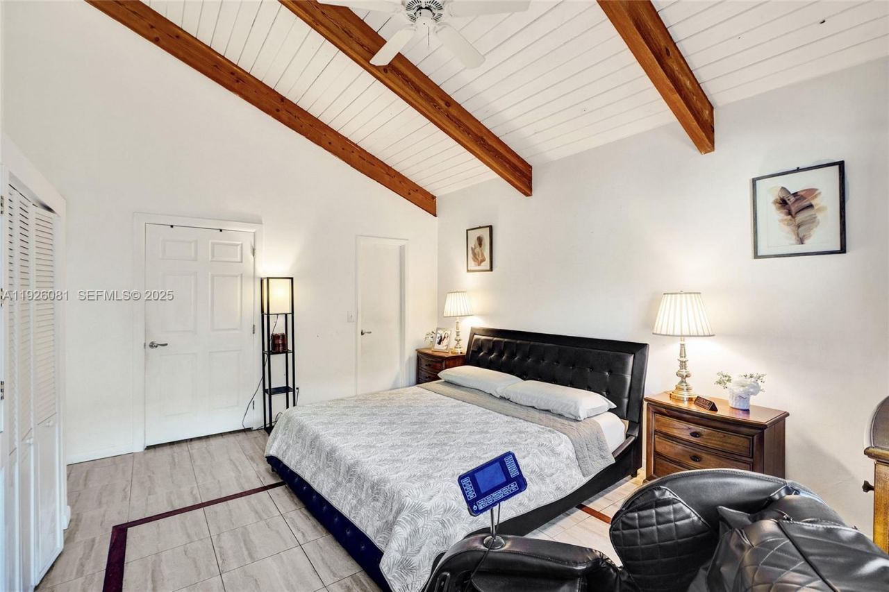 531 Leslie Dr, Hallandale Beach, FL 33009 Photo