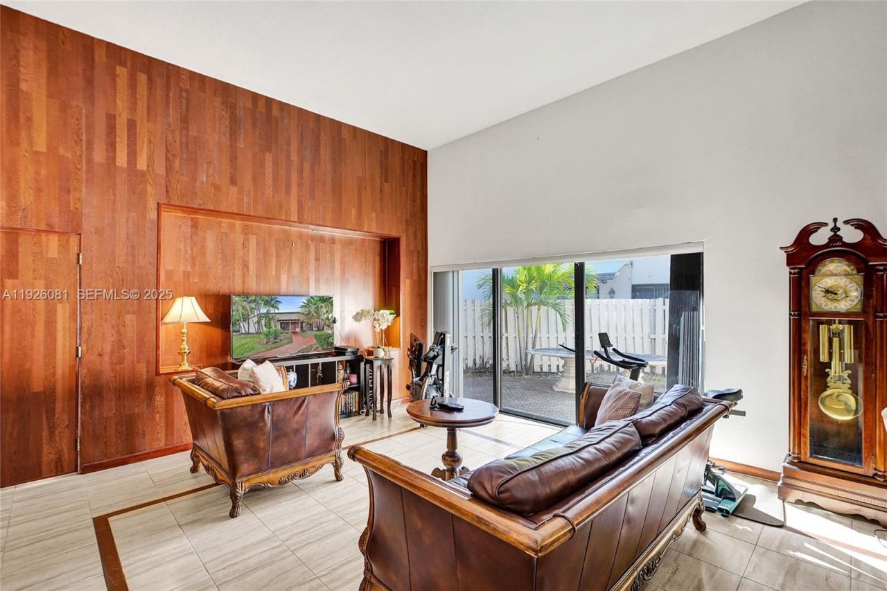 531 Leslie Dr, Hallandale Beach, FL 33009 Photo