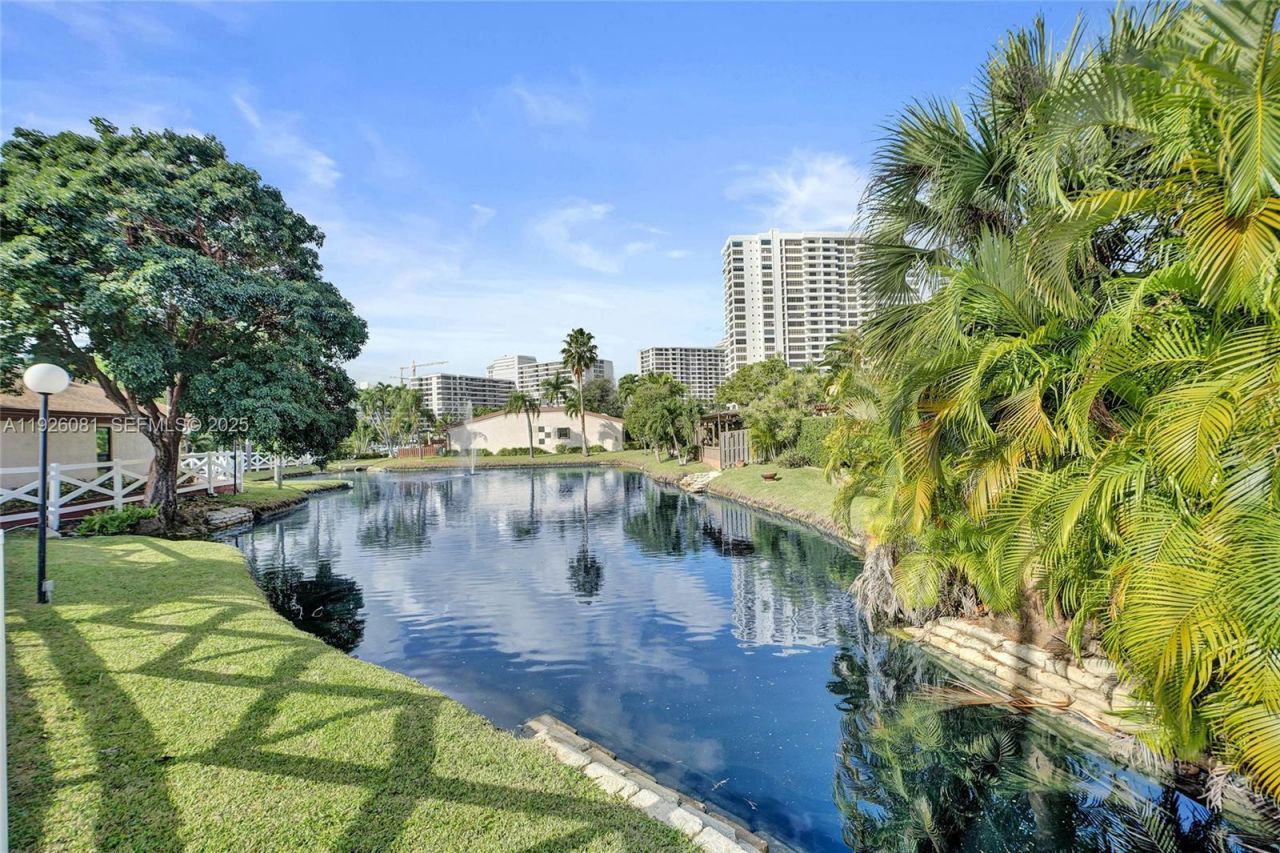 531 Leslie Dr, Hallandale Beach, FL 33009 Photo