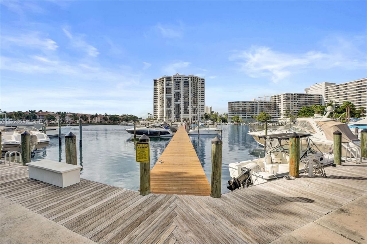 531 Leslie Dr, Hallandale Beach, FL 33009 Photo