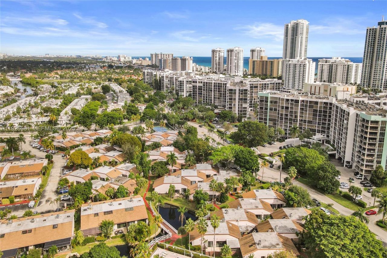 531 Leslie Dr, Hallandale Beach, FL 33009 Photo