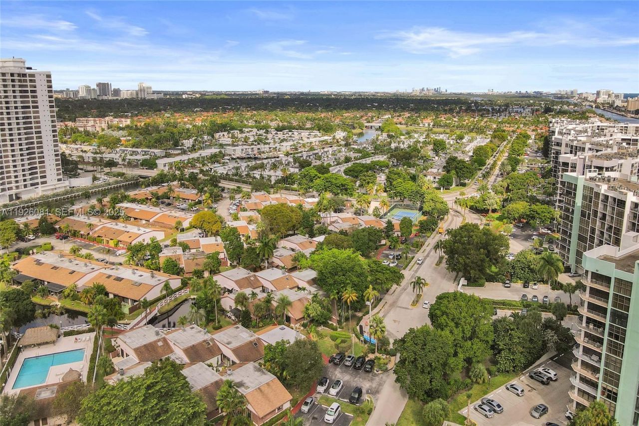 531 Leslie Dr, Hallandale Beach, FL 33009 Photo