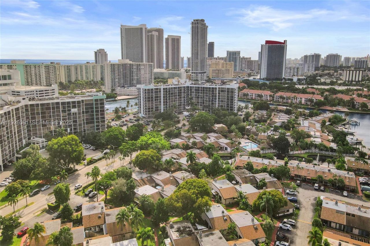 531 Leslie Dr, Hallandale Beach, FL 33009 Photo