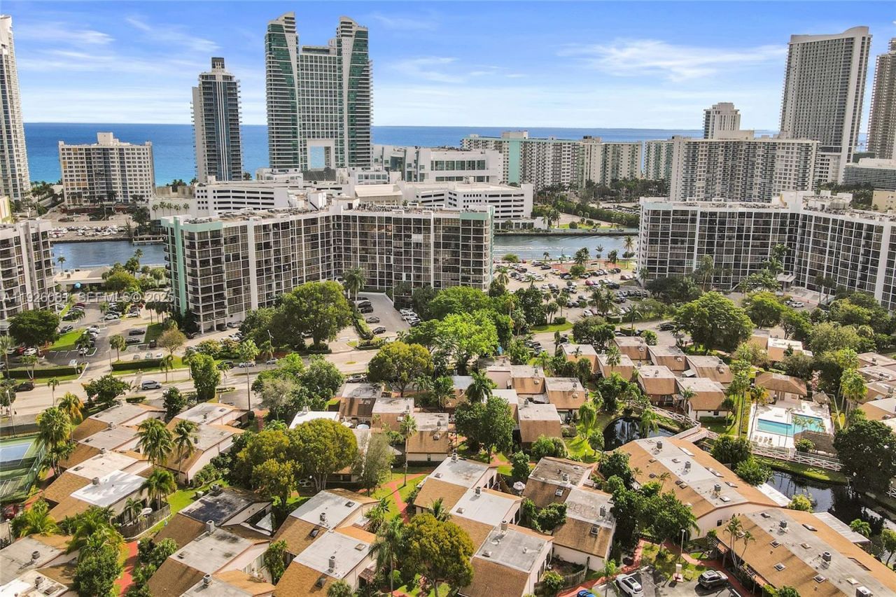 531 Leslie Dr, Hallandale Beach, FL 33009 Photo