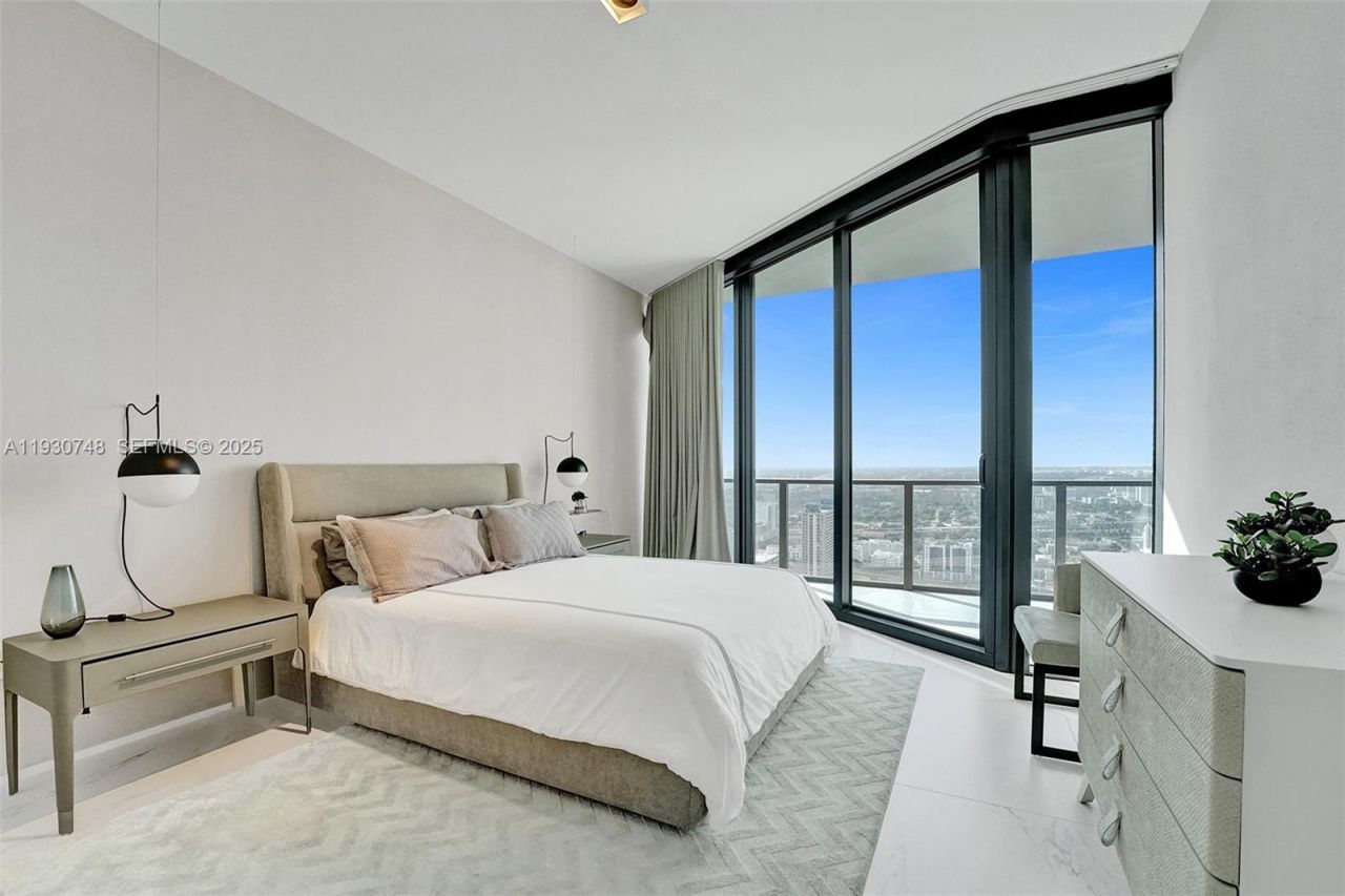 1000 Biscayne Blvd , Unit 3902, Miami, FL 33132 Photo