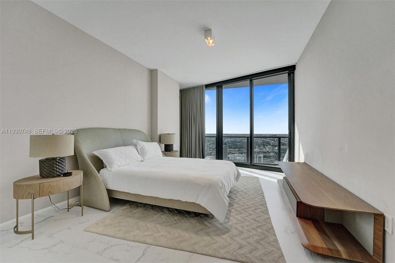 1000 Biscayne Blvd , Unit 3902, Miami, FL 33132 Photo