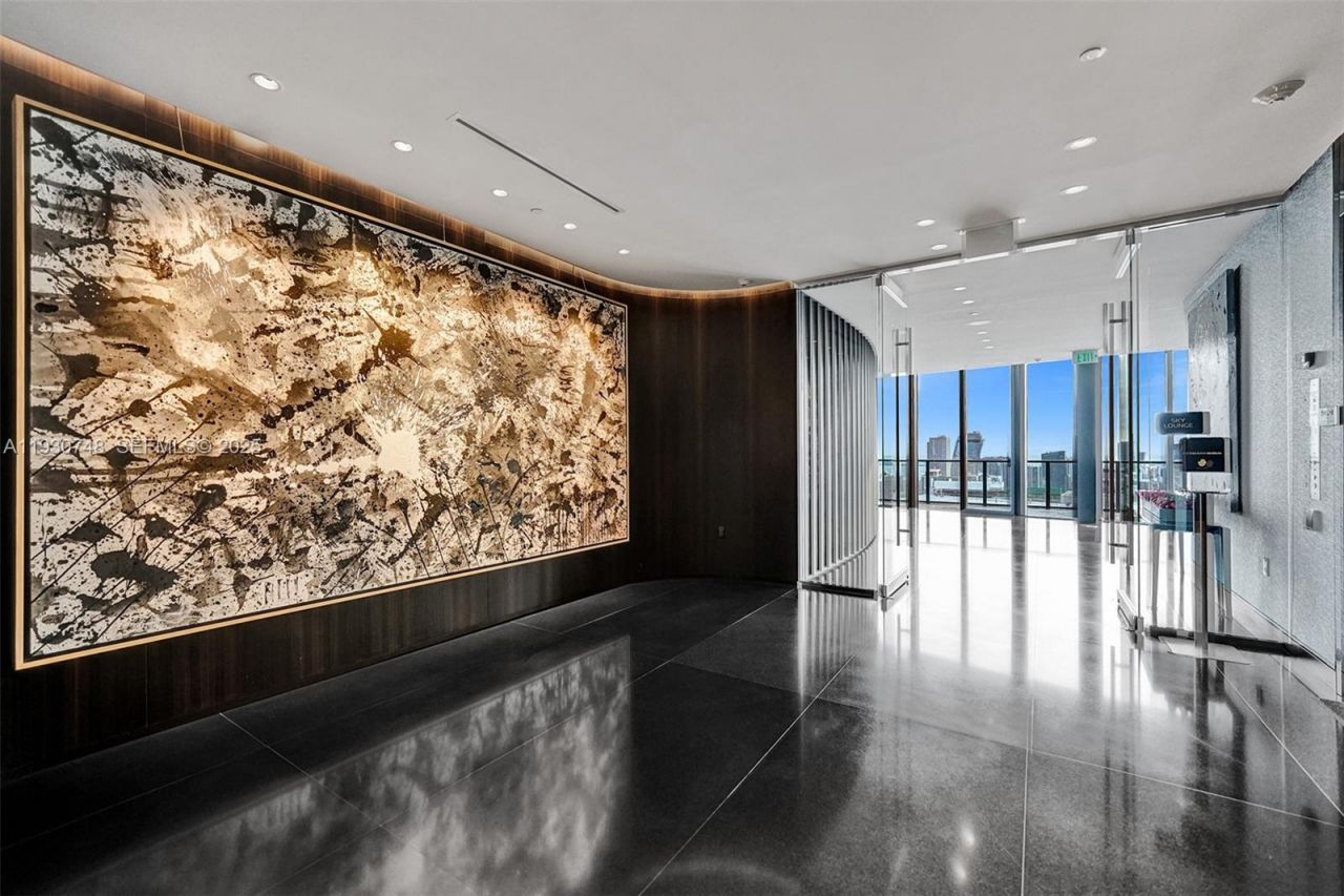 1000 Biscayne Blvd , Unit 3902, Miami, FL 33132 Photo