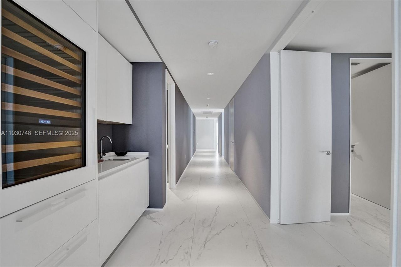 1000 Biscayne Blvd , Unit 3902, Miami, FL 33132 Photo