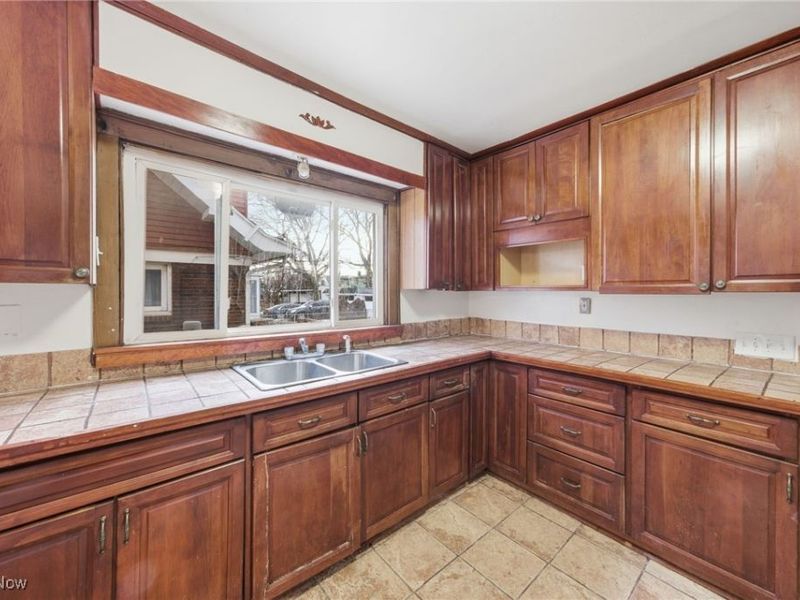 452 E 143rd Street, Cleveland, OH 44110 Photo 22