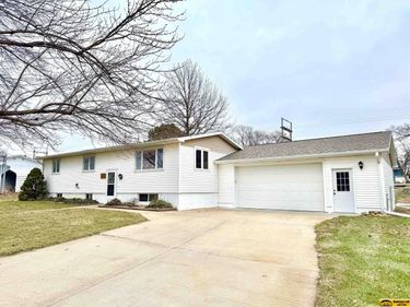 1212 A Street, Fairbury, NE 68352