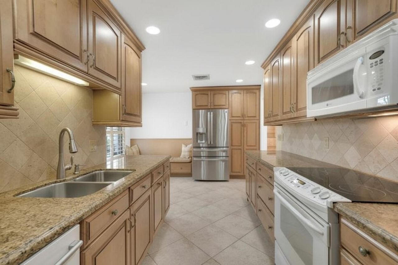 8502 SE Royal Street, Hobe Sound, FL 33455 Photo