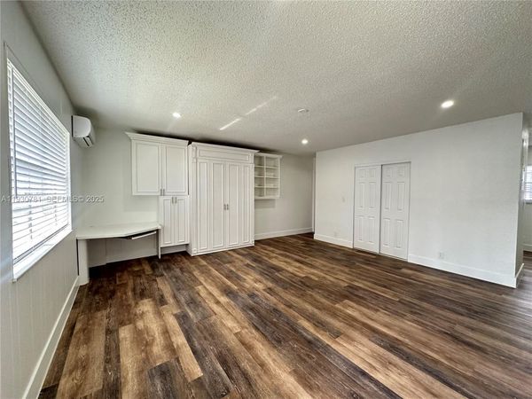 112 NW 2nd Ave, Unit C, Hallandale Beach, FL 33009