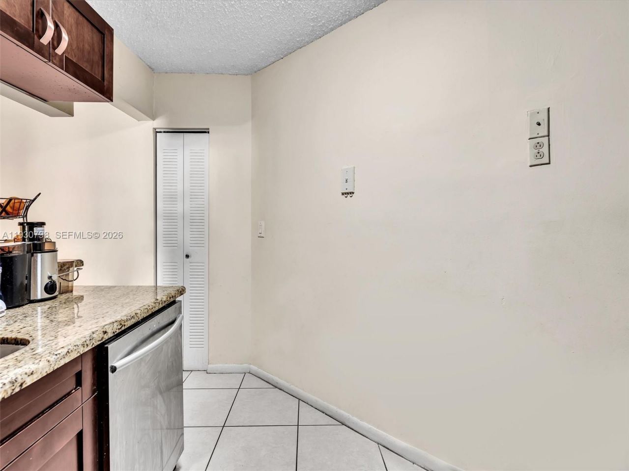 10241 NW 9th St Cir, Unit 204-5, Miami, FL 33172 Photo