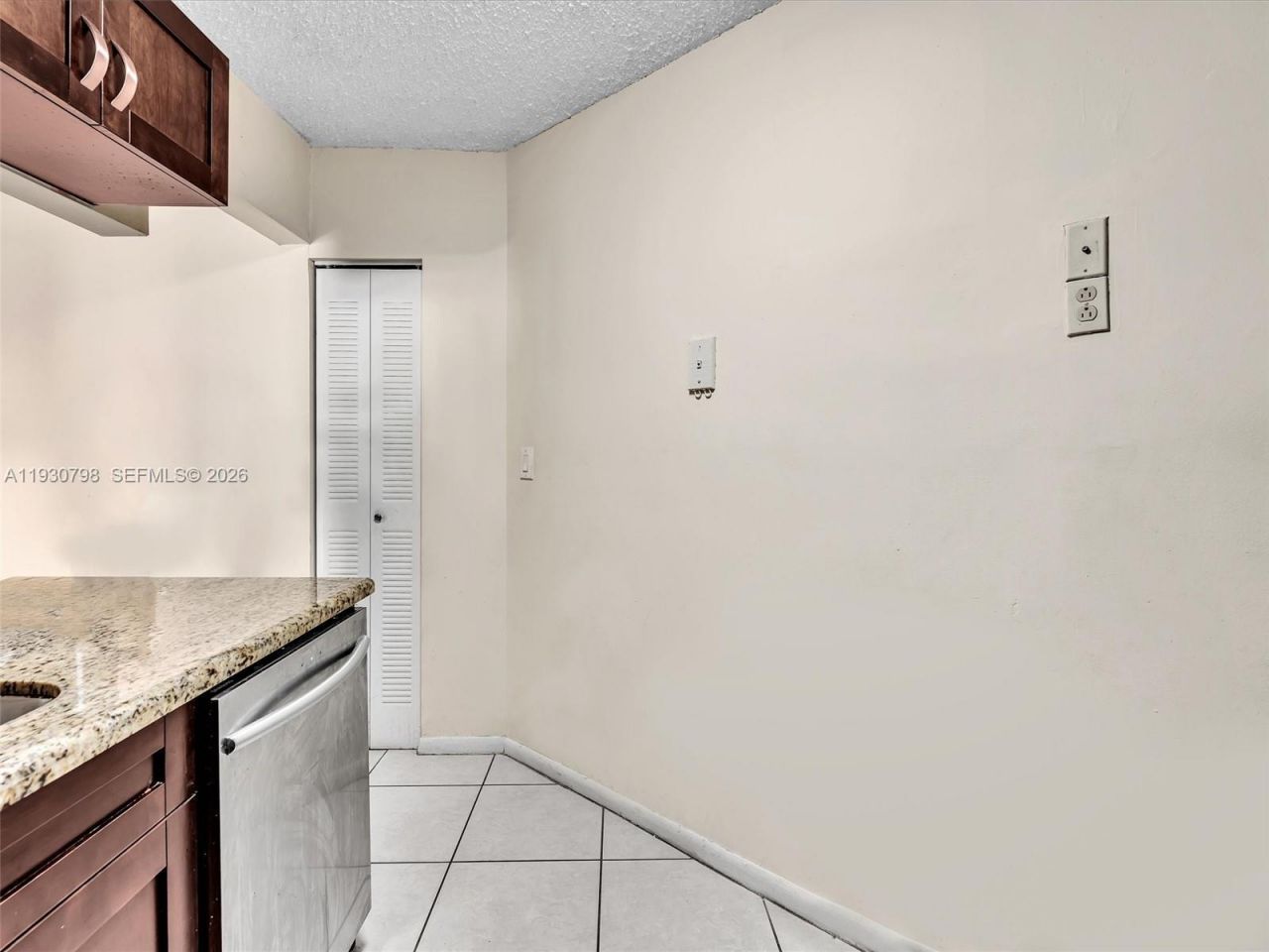 10241 NW 9th St Cir, Unit 204-5, Miami, FL 33172 Photo