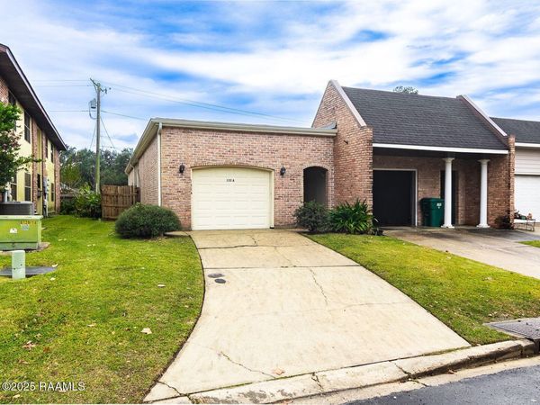 133 Castle Row, Unit A, Lafayette, LA 70506