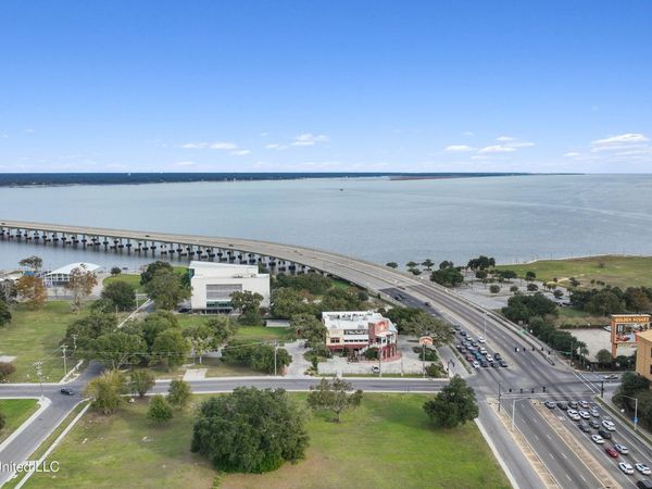 167 1st Street, Biloxi, MS 39530