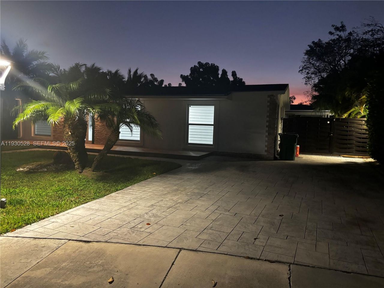 18632 SW 93rd Ct, Cutler Bay, FL 33157 Photo