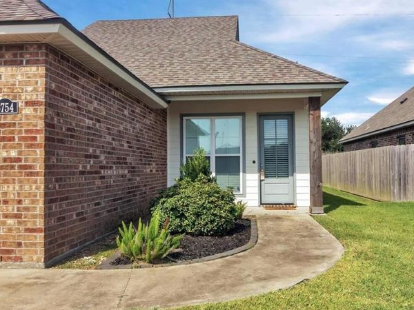 5754 Highland Hills Boulevard, Lake Charles, LA 70647