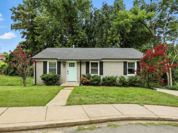 513 Adams Ct , Clarksville, TN 37040