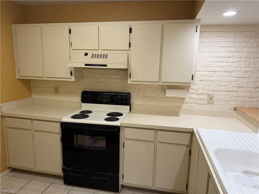 14880 Summerlin Woods Dr, Unit 4, Fort Myers, FL 33919 Photo