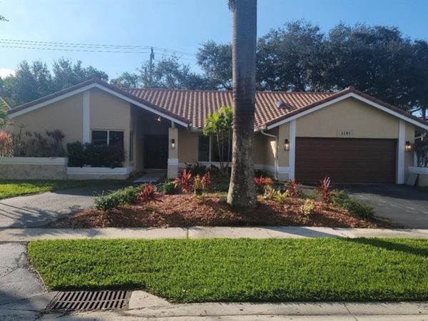 1191 NW 101st Way, Plantation, FL 33322