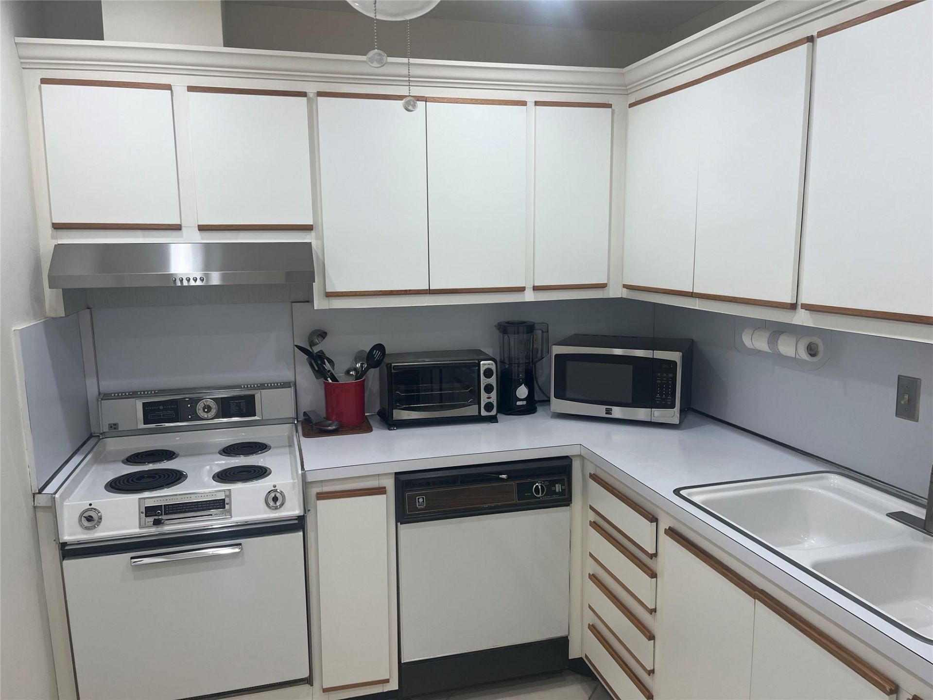 6273 Bay Club Drive, Unit 2, Fort Lauderdale, FL 33308 Photo