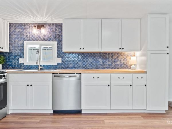 358 Bonanza Dr, Boise, ID 83713