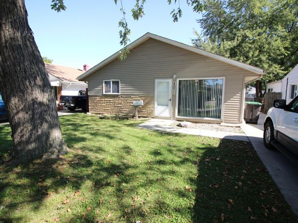 8071 Roosevelt Street, Taylor, MI 48180