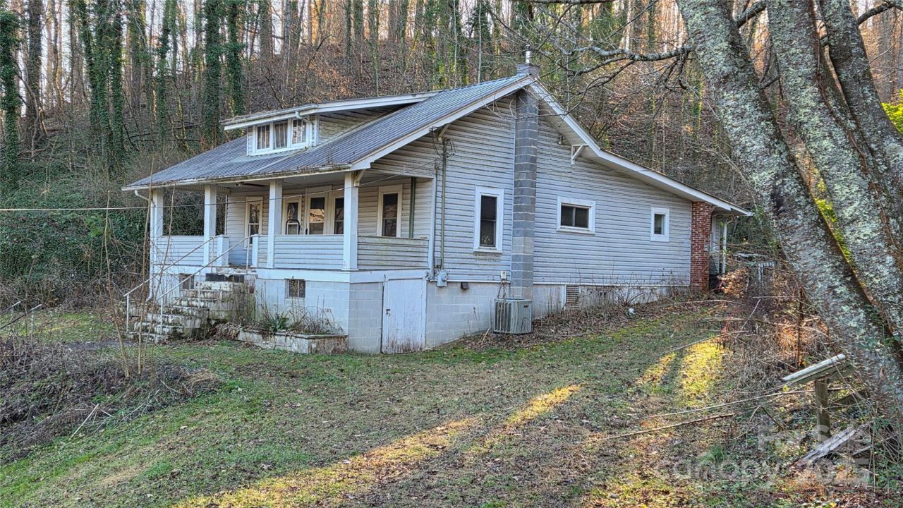 39 Henry Road, Sylva, NC 28779 Main Photo