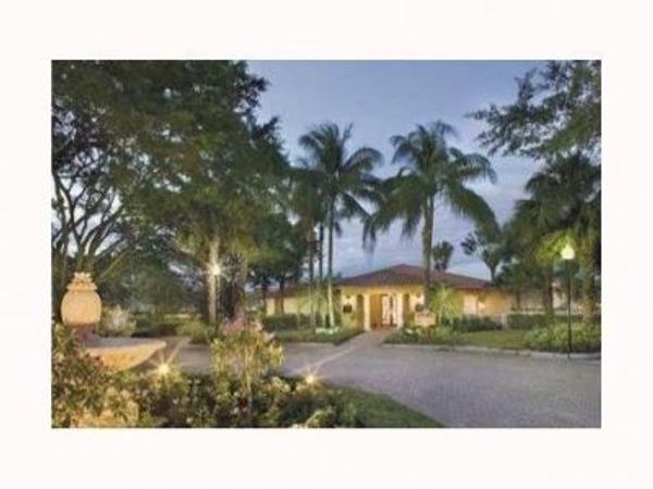 10773 Cleary Boulevard, Unit 107, Plantation, FL 33324