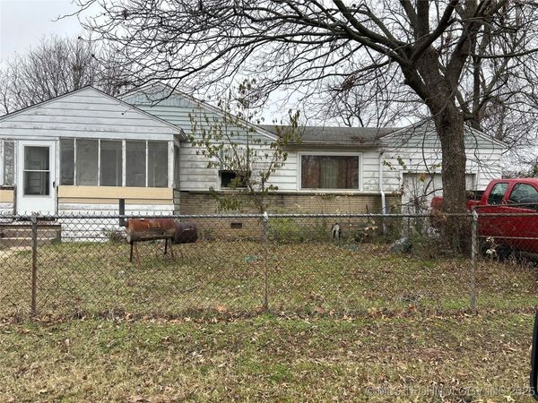 4948 N Saint Louis Avenue, Tulsa, OK 74126