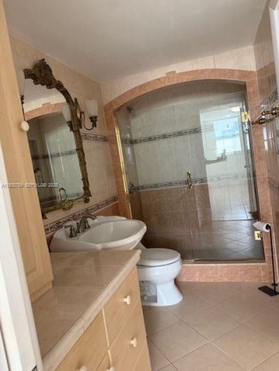 465 Ocean Dr , Unit 507, Miami Beach, FL 33139 Photo