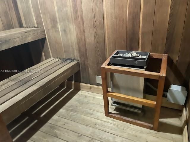 465 Ocean Dr , Unit 507, Miami Beach, FL 33139 Photo