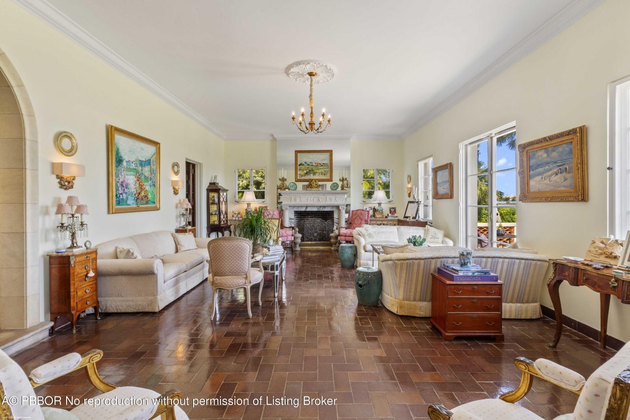 245 Valencia Road, West Palm Beach, FL 33401 Photo