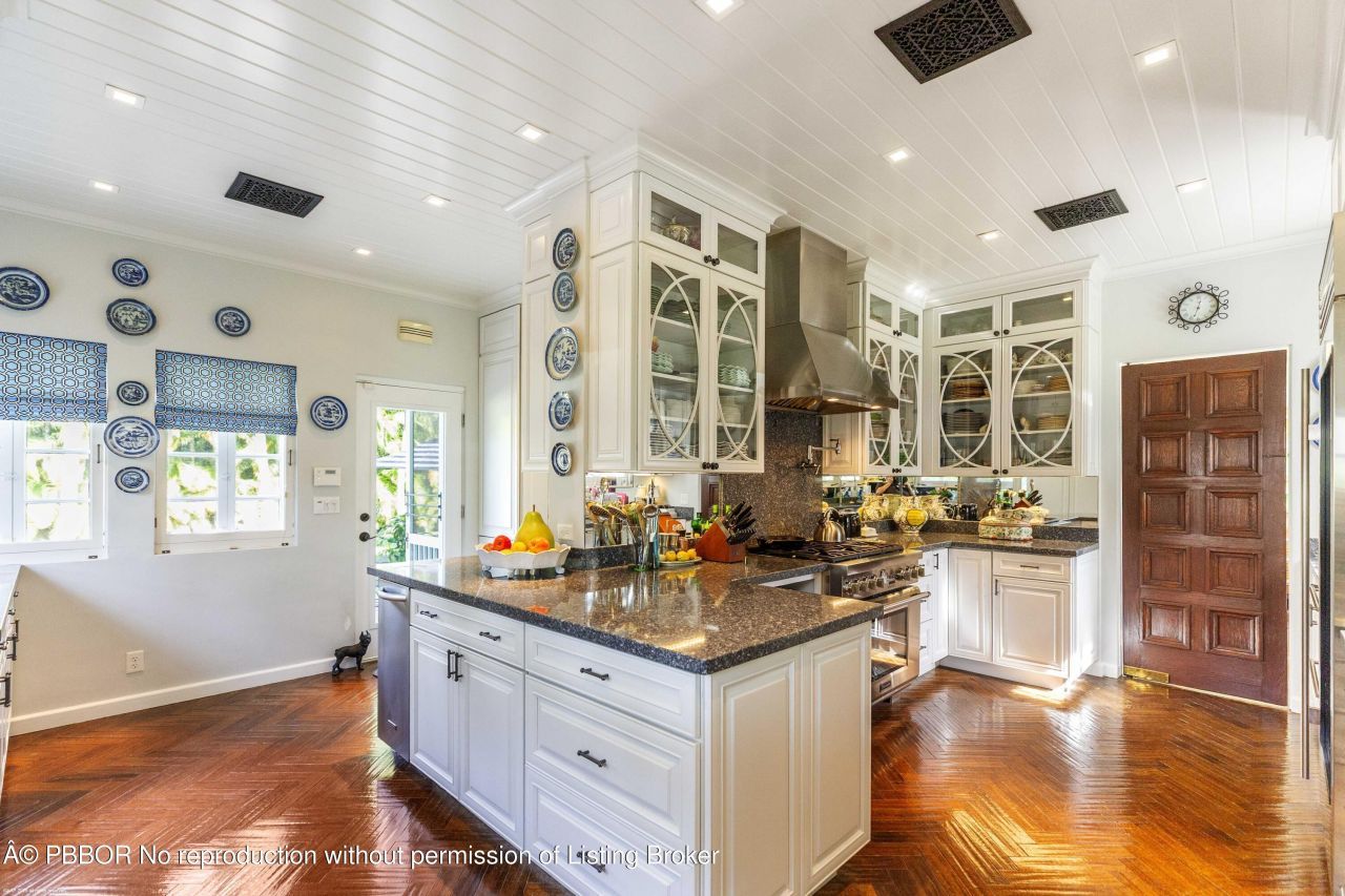 245 Valencia Road, West Palm Beach, FL 33401 Photo