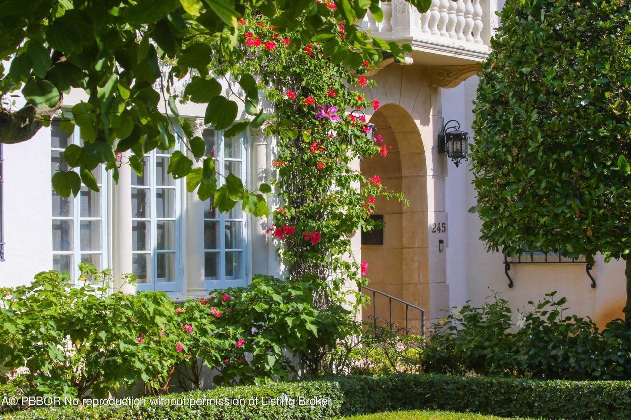 245 Valencia Road, West Palm Beach, FL 33401 Photo