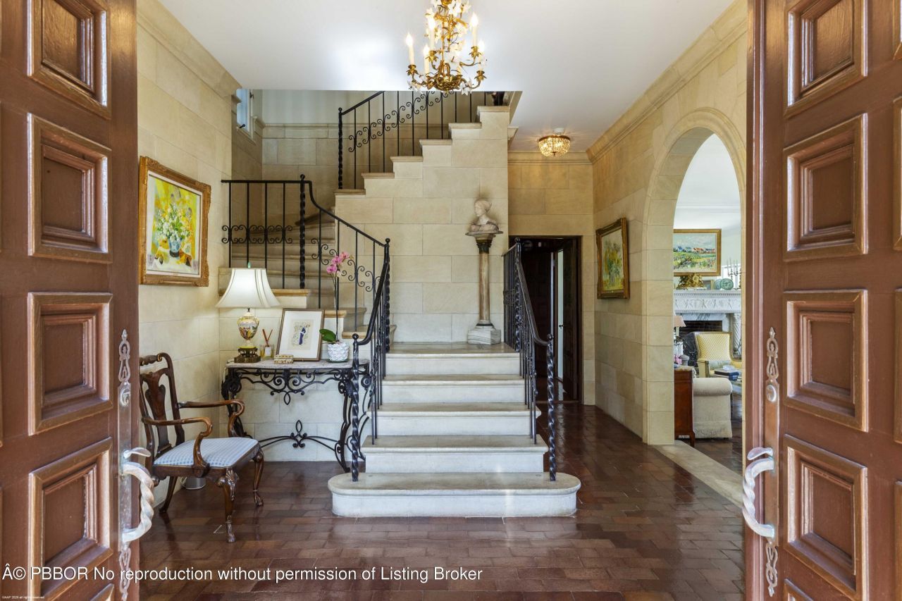 245 Valencia Road, West Palm Beach, FL 33401 Photo