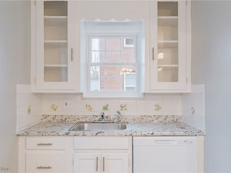 571 E 260th Street, Euclid, OH 44132 Photo 11