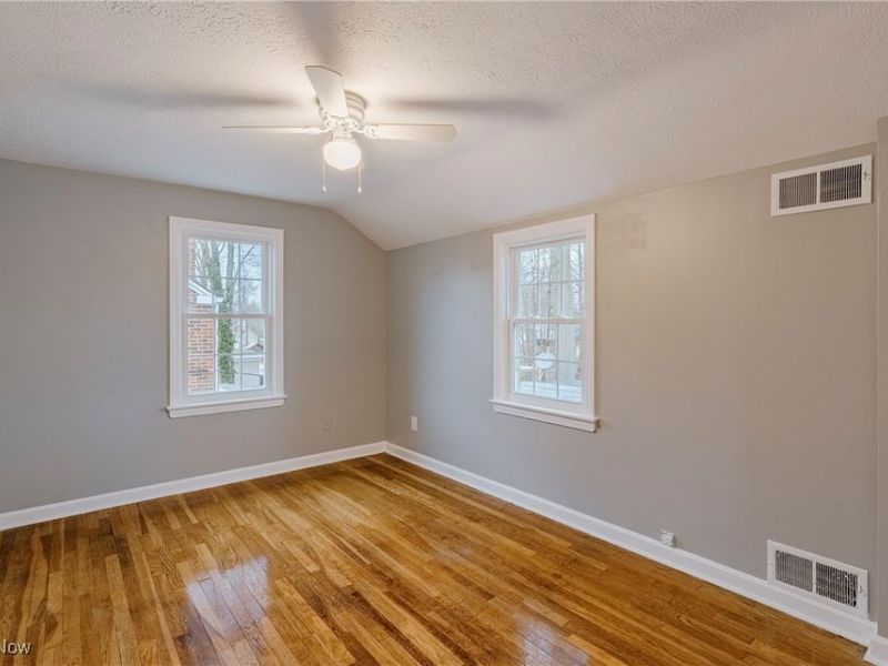 571 E 260th Street, Euclid, OH 44132 Photo 16