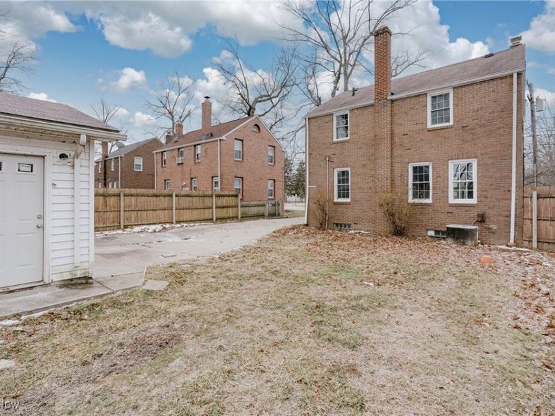 571 E 260th Street, Euclid, OH 44132 Photo 29