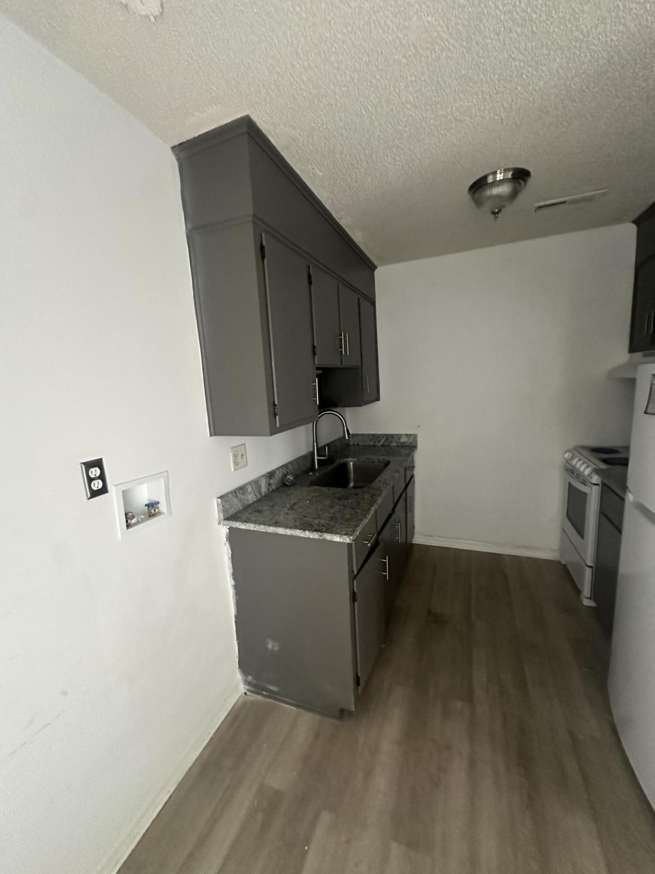 5632 Dobson Street Photo 3