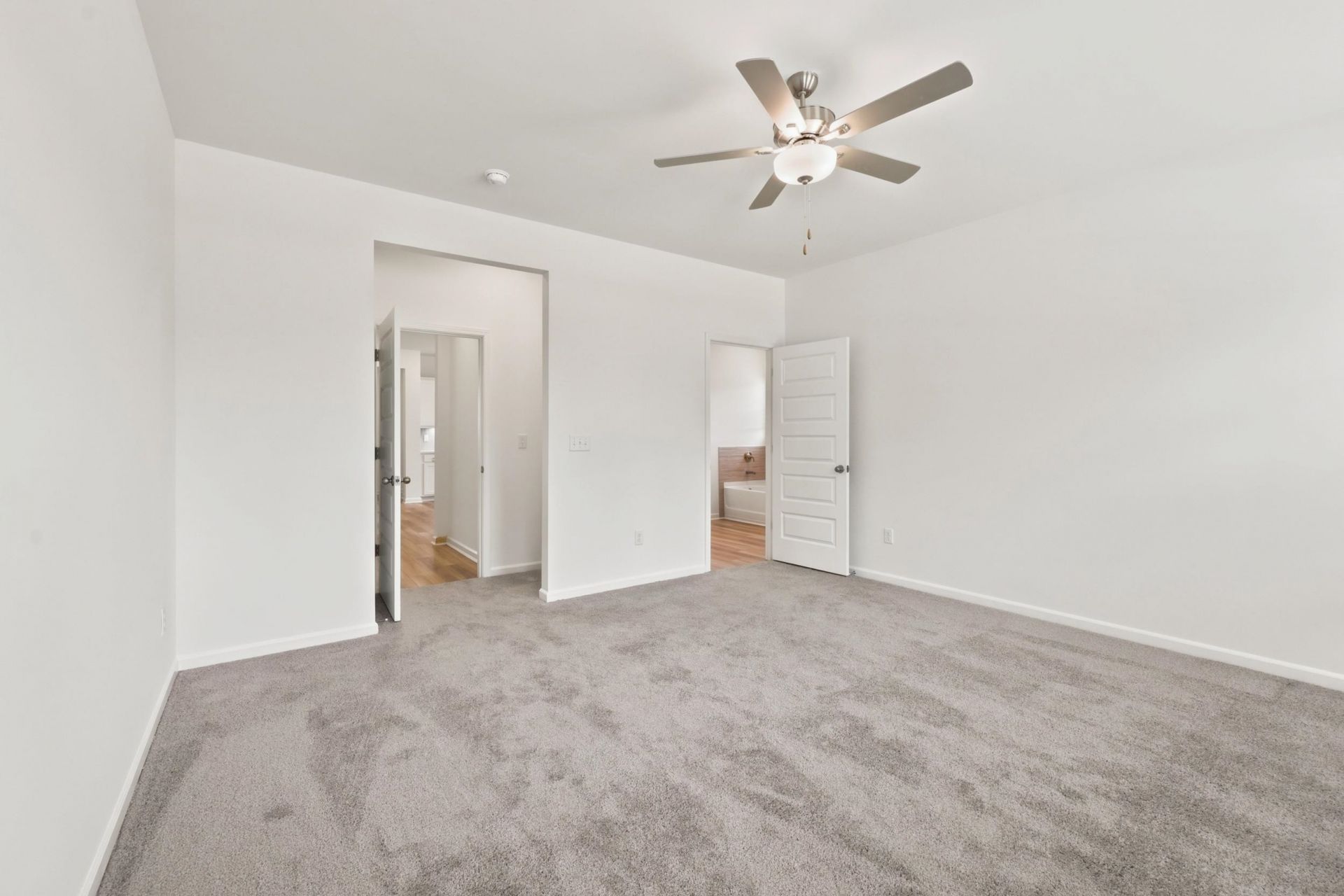 216 Blue Wing Court Photo 10