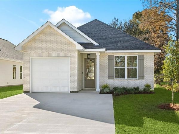 110 MATTHEW Drive, Des Allemands, LA 70030