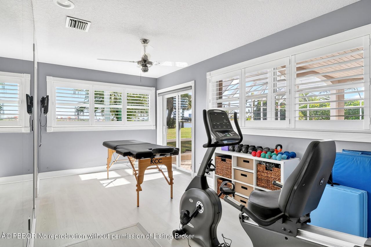 6 Cloister Circle, West Palm Beach, FL 33401 Photo