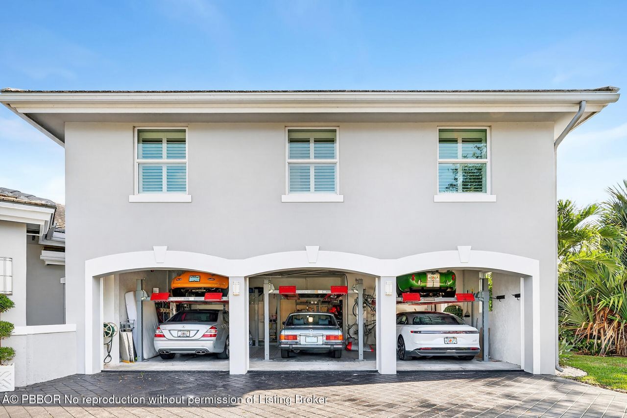 6 Cloister Circle, West Palm Beach, FL 33401 Photo