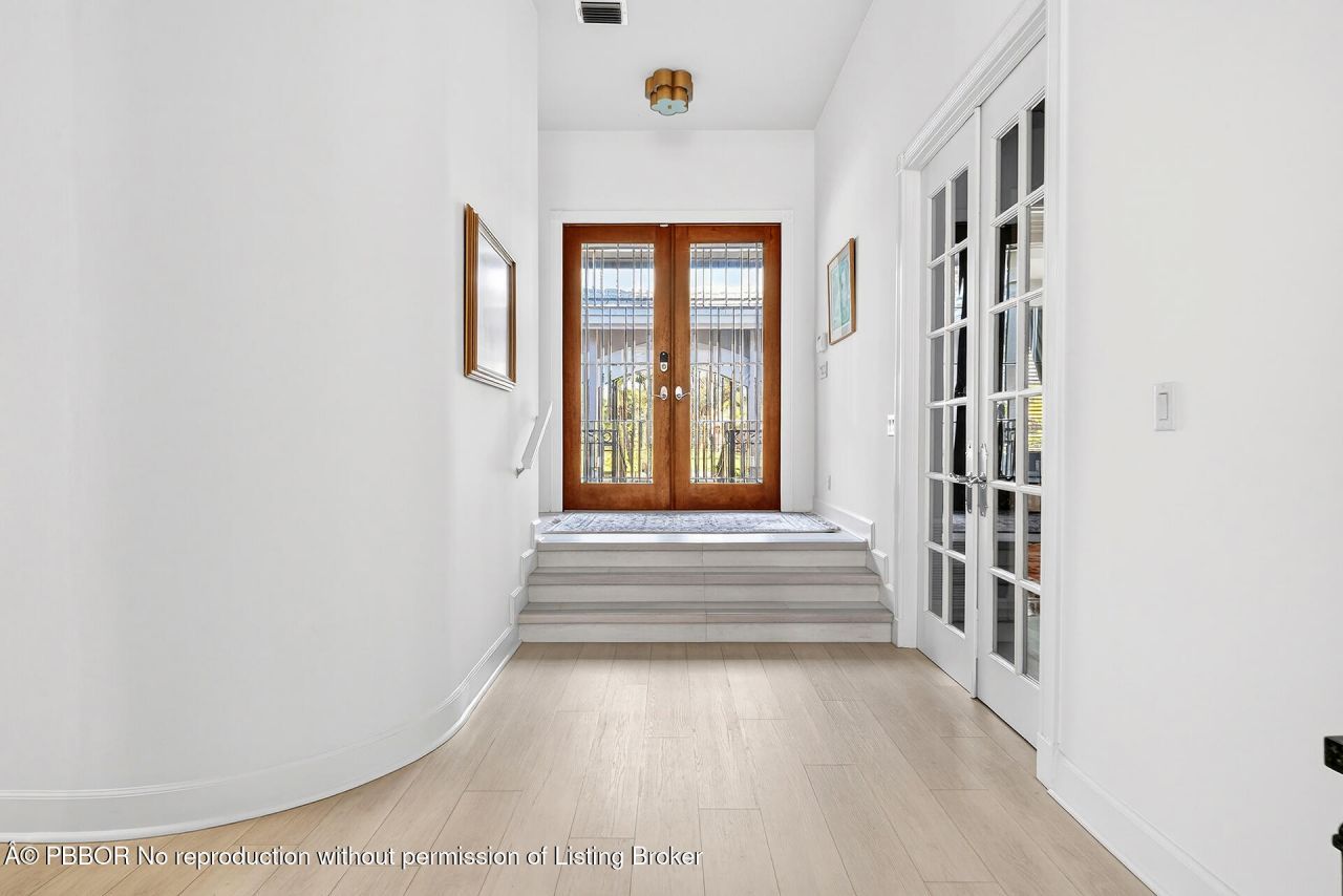 6 Cloister Circle, West Palm Beach, FL 33401 Photo